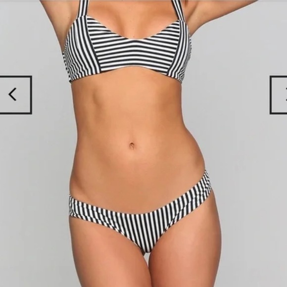 Boys + Arrows Other - Boys + Arrows orange & green Hawaiian floral ribbed top Bikini vacation pool M/L